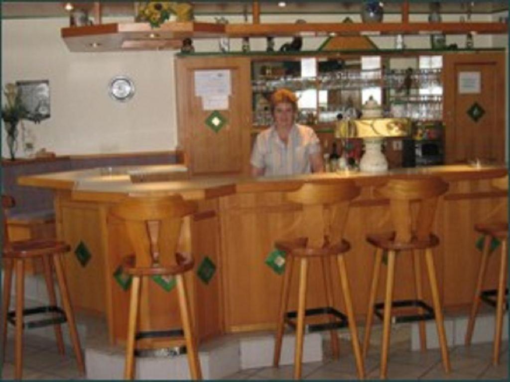 Oberthal Gasthaus Und Pension Mombergstube المظهر الخارجي الصورة